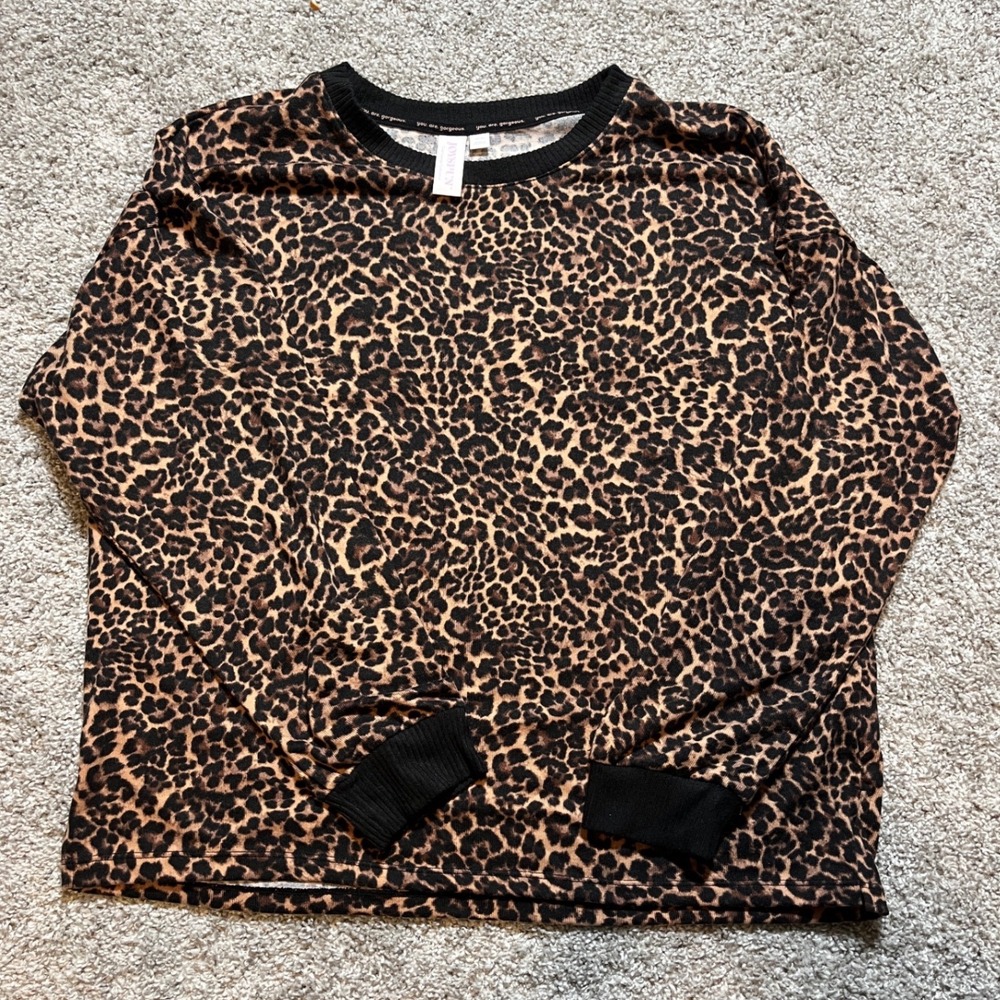 Joyspun Leopard Print Hacci Lounge Top Womens L 12-14 Long Sleeve Tanned Mystery